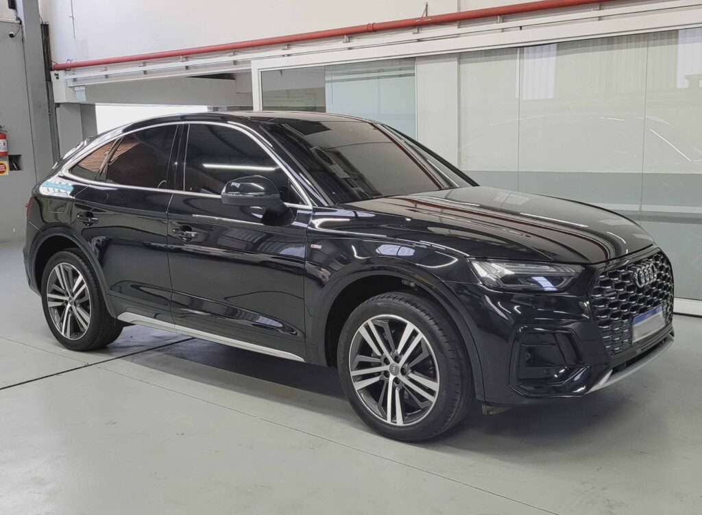 Audi Q5 2021 55MIL KM revisão + pintura